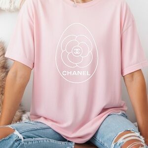 Boujee Floral Easter Egg Graphic Tee – Minimal Pastel Pink & White Simple